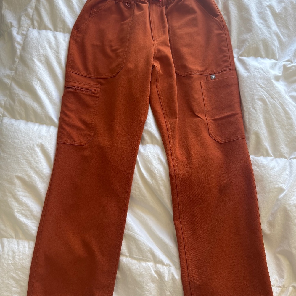 Men’s Figs Small / Medium Scrub Set - Dirty Chai / Orange